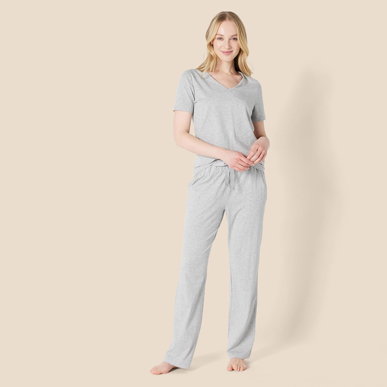 Thumbnail 3 de Amazon Essentials women’s soft cotton-modal pyjama set with short-sleeve T-shirt and relaxed trousers