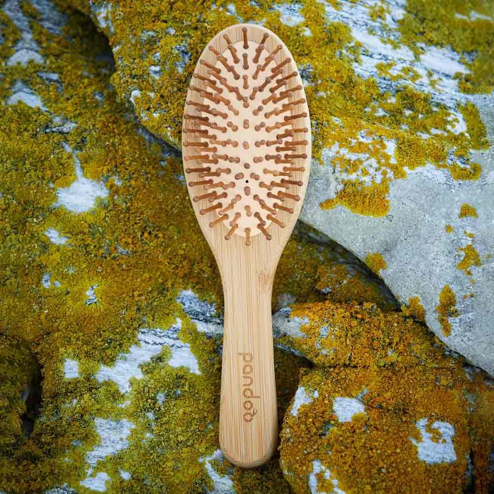 Thumbnail 4 de pandoo Spazzola per capelli in bambù con setole naturali (vegan) per uomo, donna e districante