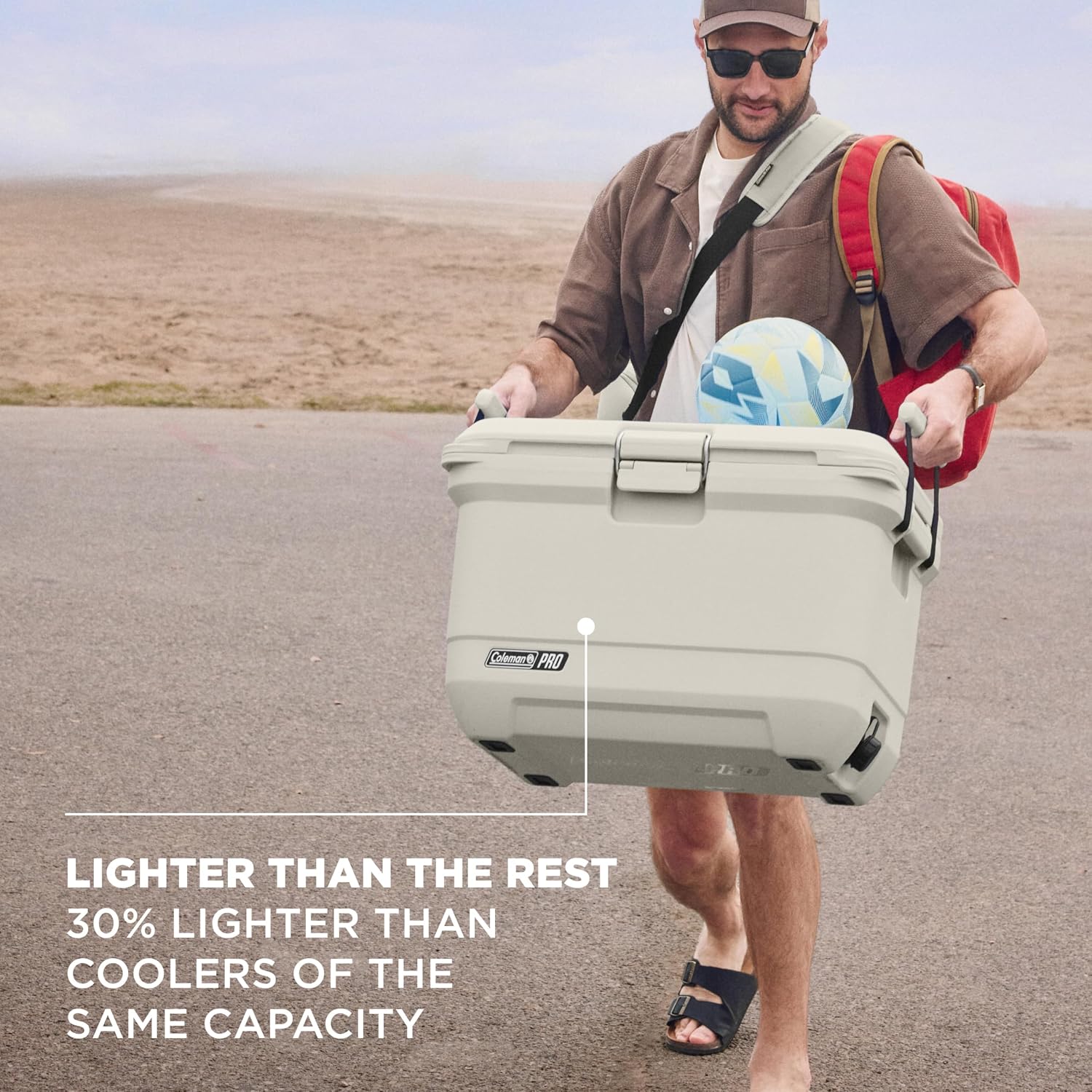 Detalle 2 de Coleman Pro 45-Quart Hard Cooler with Wheels, 74-Can Capacity, Desert Sand