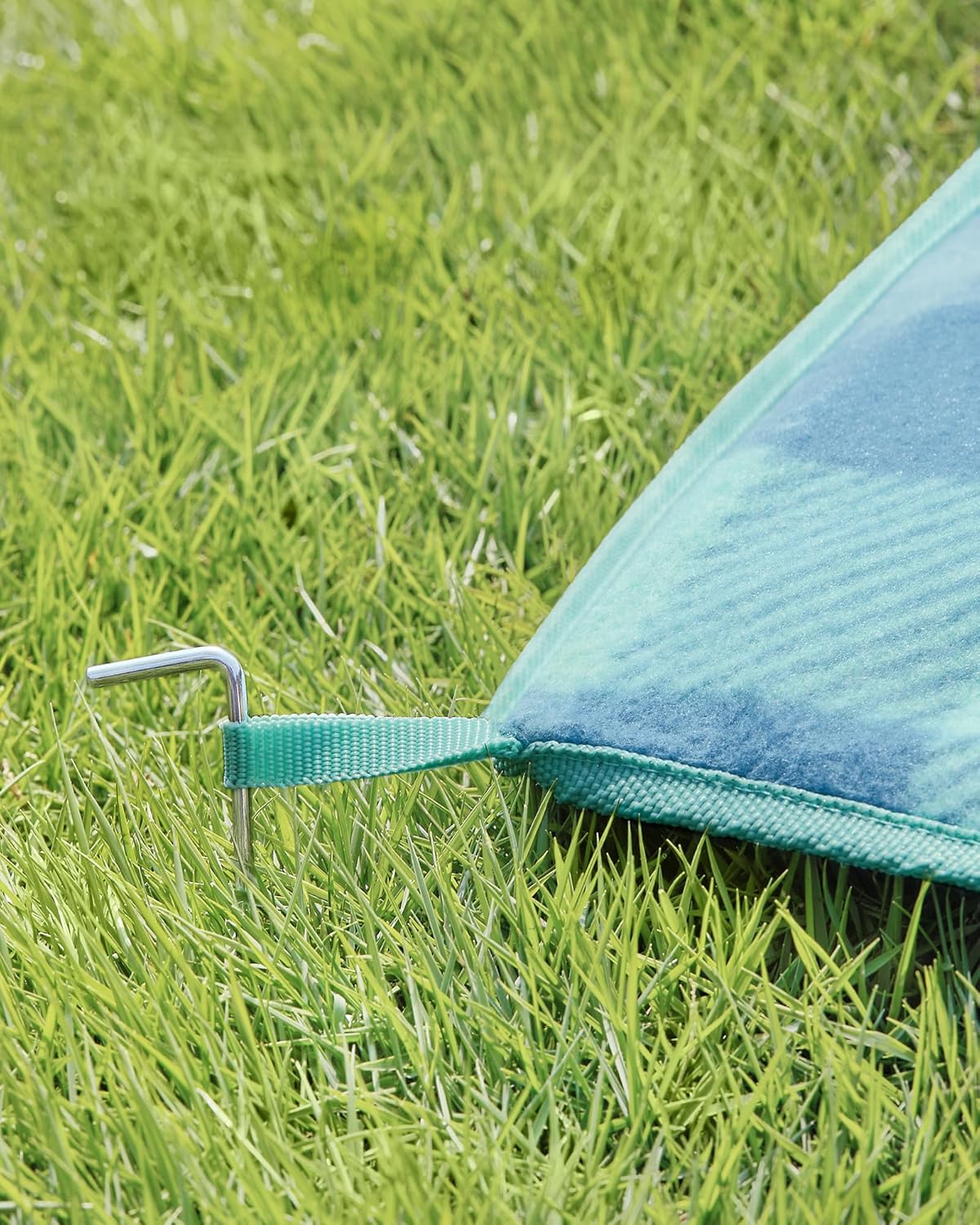 Thumbnail 5 de SONGMICS Coperta da Picnic 300 x 200 cm pieghevole con 4 picchetti antivento, fondo impermeabile verde e blu GCM012Q03