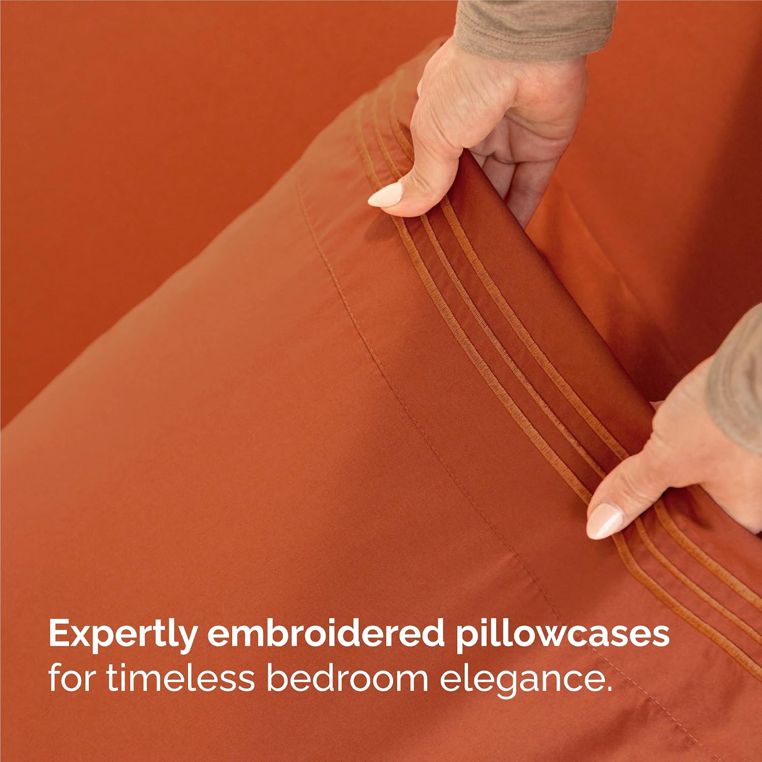 Detalle 2 de CGK Unlimited 4-Piece King Sheet Set (Deep Pocket Microfiber)