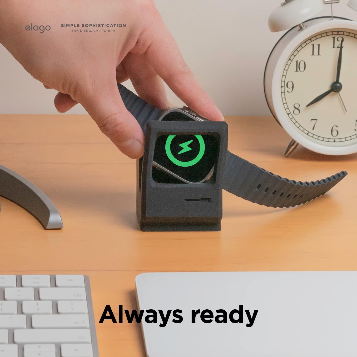 Thumbnail 4 de elago W3 Watch Stand (Nightstand Mode) for Apple Watch Ultra & 49mm–42mm models – Classic Monitor Design