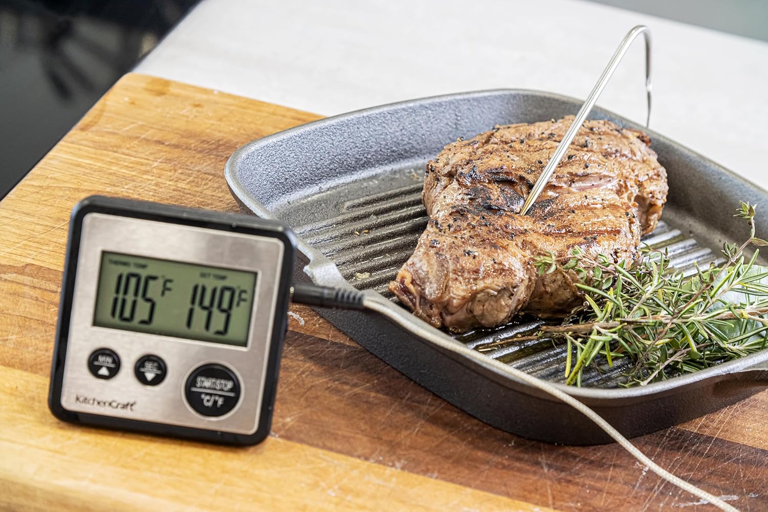Detalle de KitchenCraft Digital Food Thermometer and Kitchen Timer with Probe