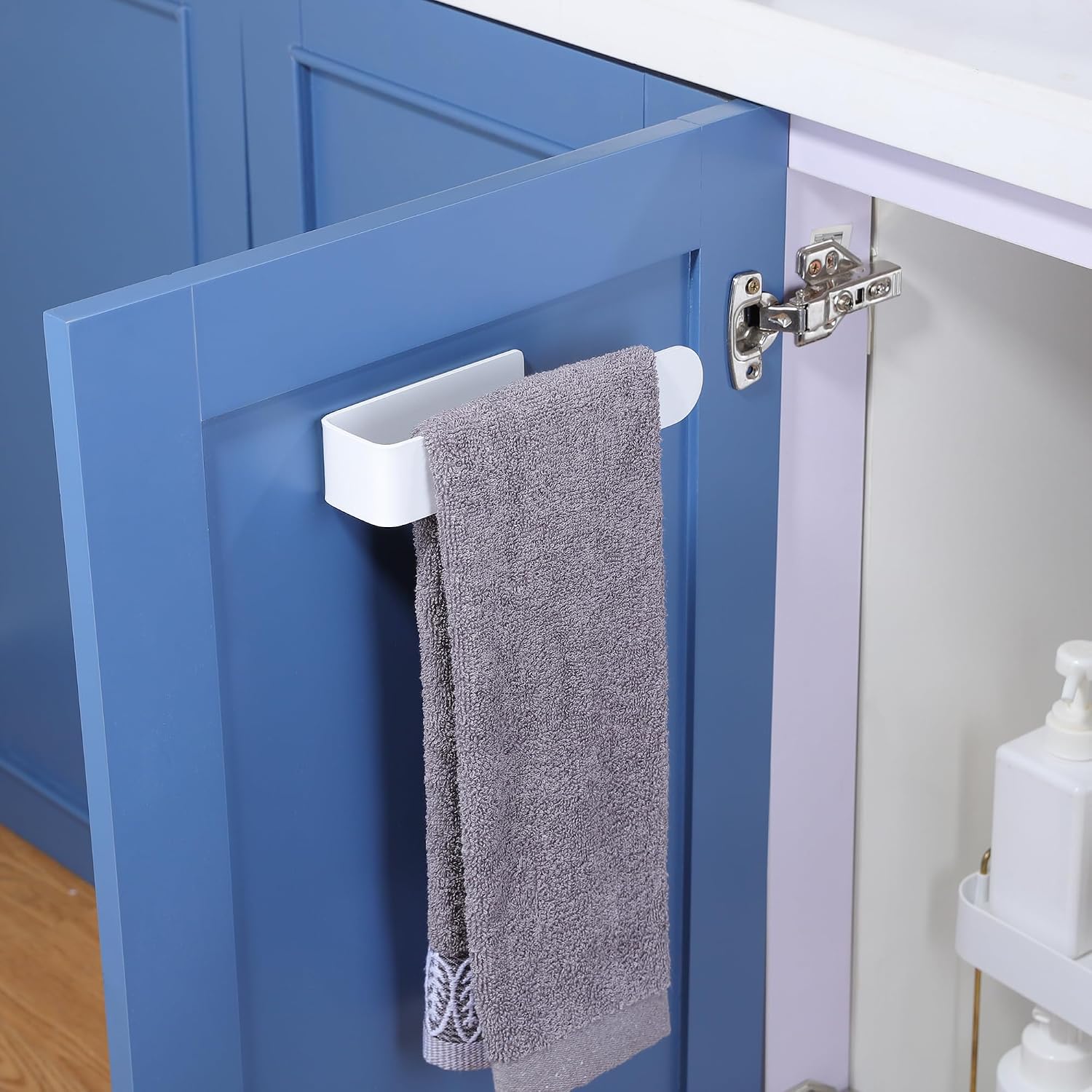Detalle de YIGII White Hand Towel Holder – Self-Adhesive Stainless Steel Towel Rail (19.6 cm) for Easy Bathroom Organisation