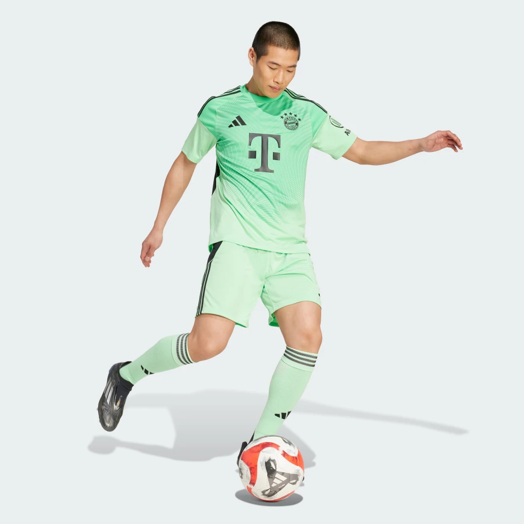 Detalle de Camiseta portero FC Bayern 25/26 de Adidas – verde