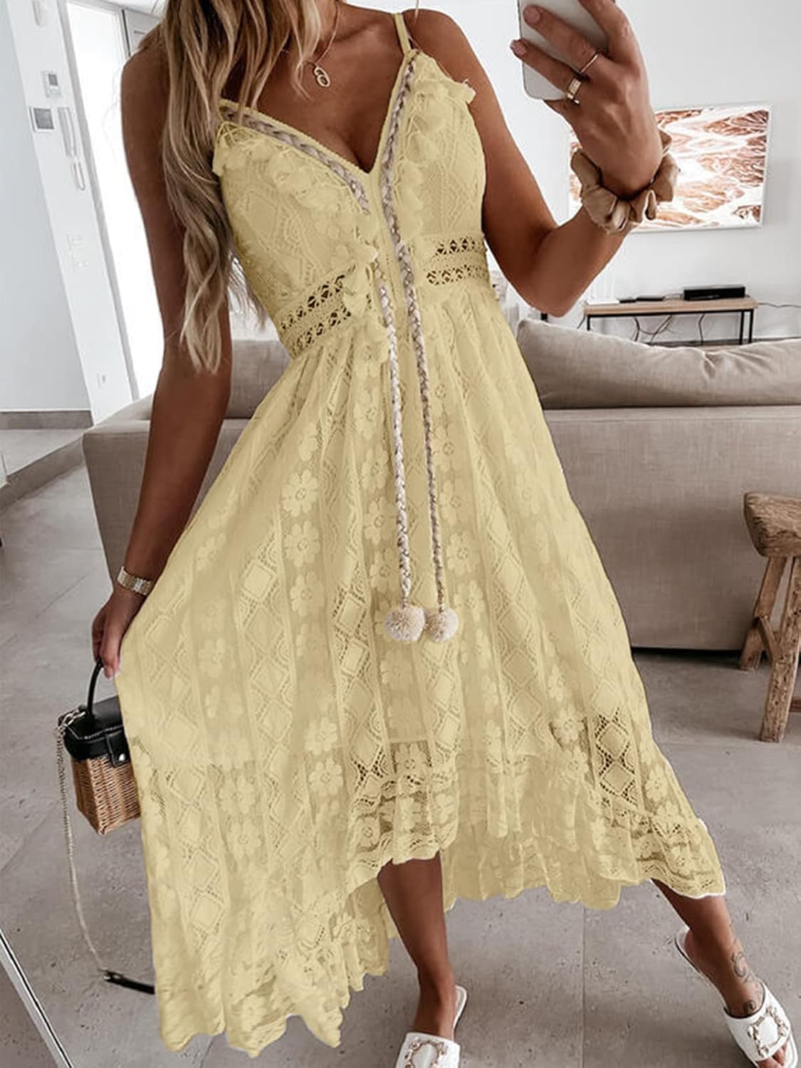 Detalle 2 de CUPSHE Damen Sommerkleid V-Ausschnitt Floral Spitze mit Quasten – High-Low Maxi