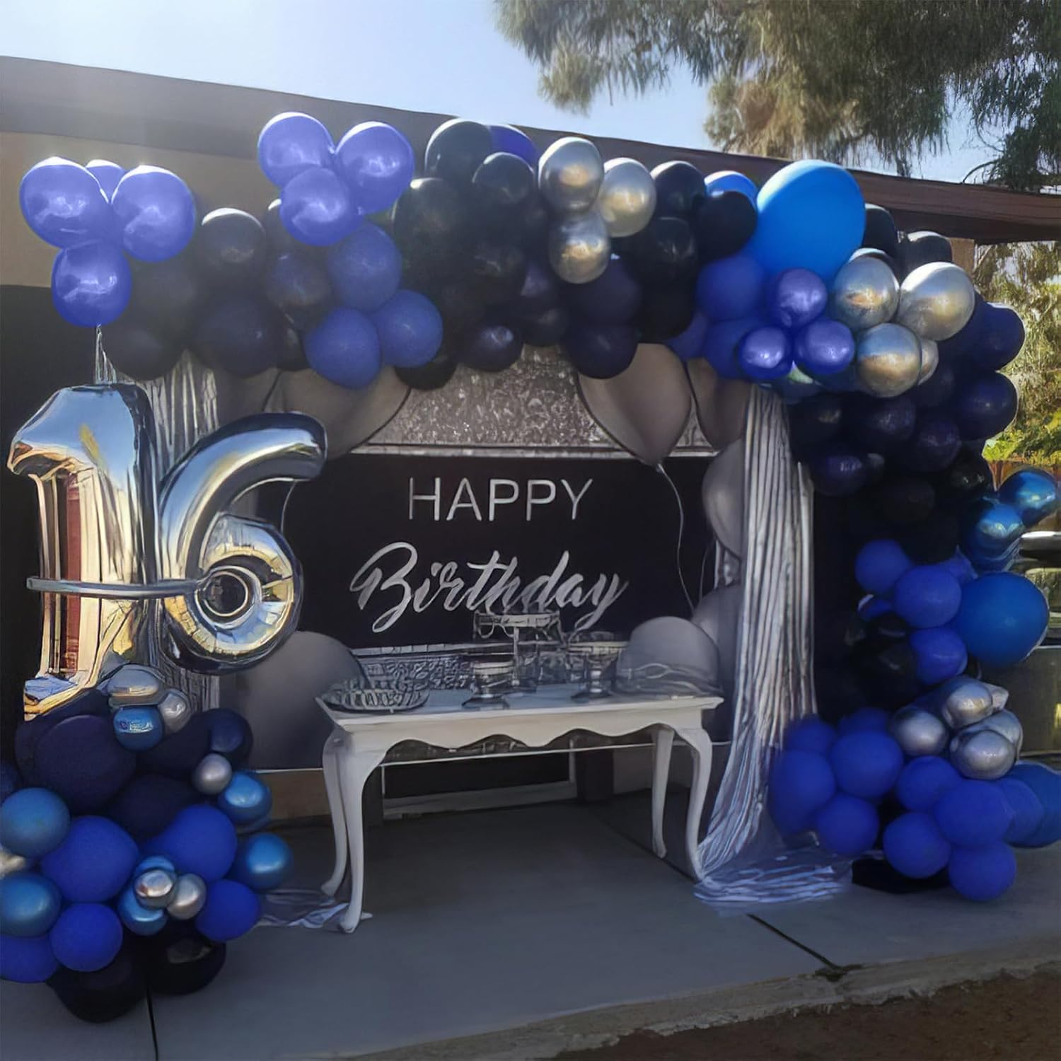 Detalle de Blue and Black Balloons Set — Navy, Silver, and Black Latex Party Balloons (61 Pieces)