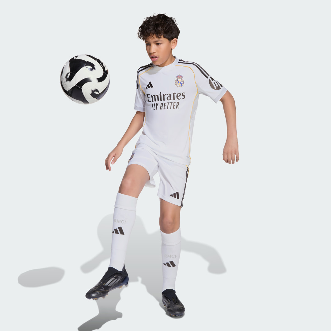 Detalle de Pantalón corto primera equipación Real Madrid 25/26 de Adidas