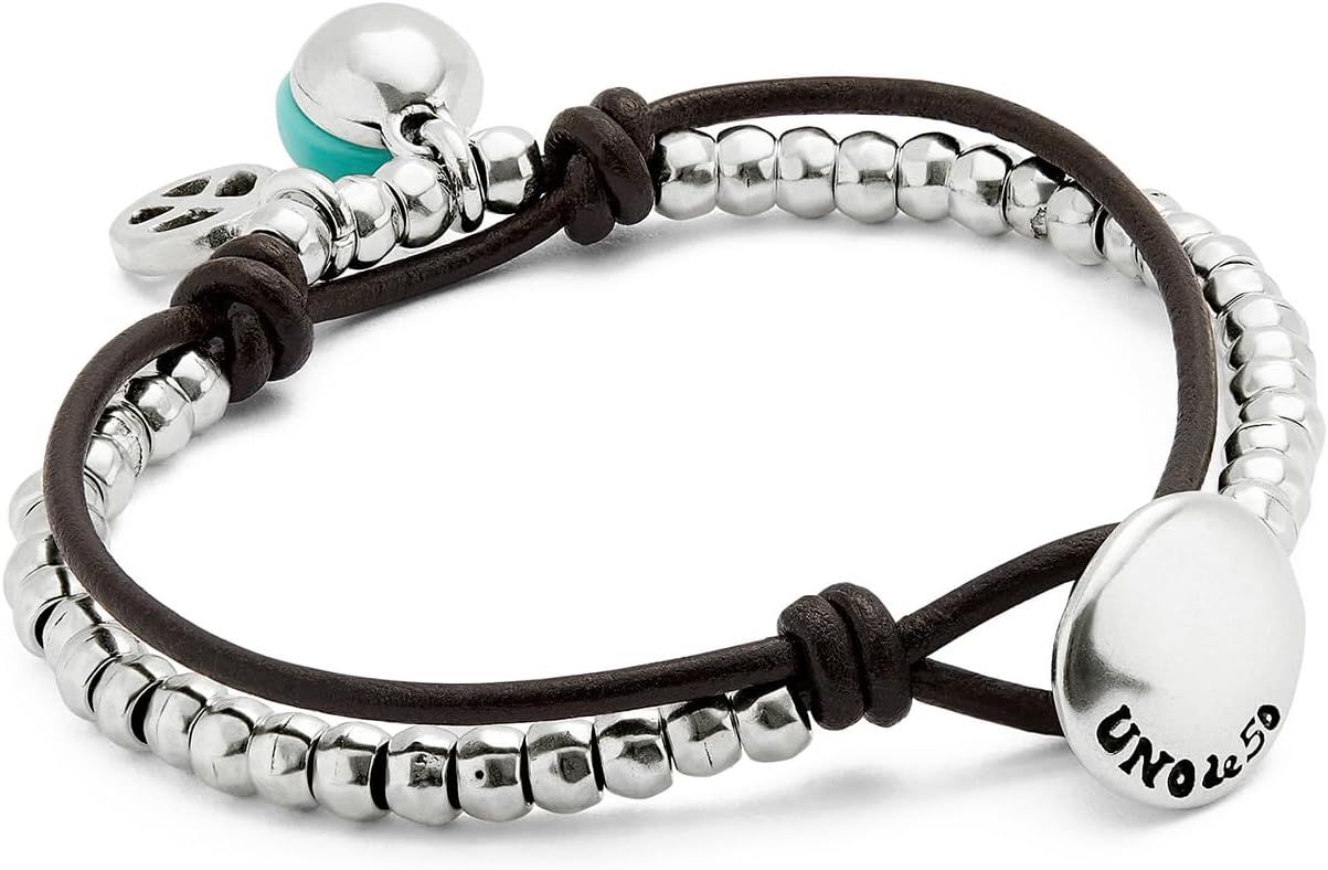 Detalle de UNOde50 Bracciale in argento sterling placcato con perline, pelle e vetro di Murano turchese