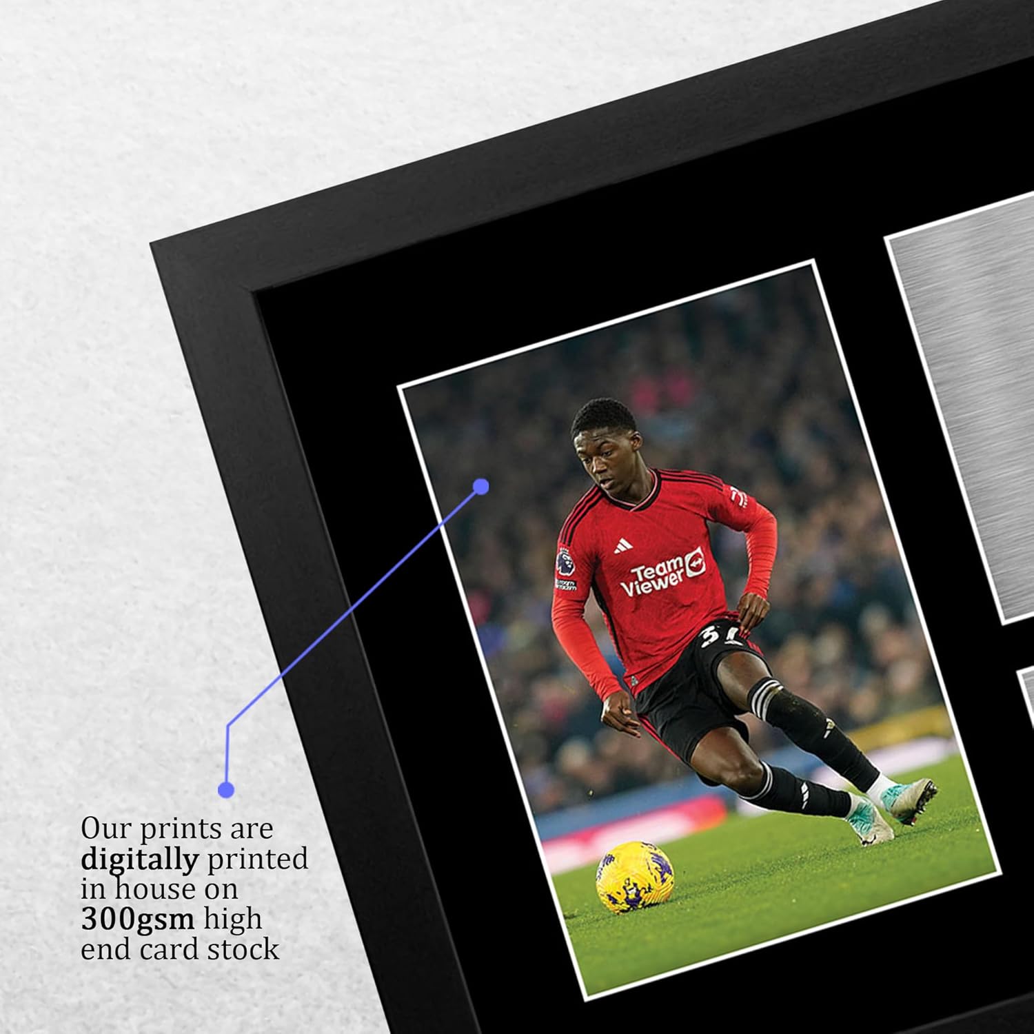 Thumbnail 3 de HWC Trading FR A4 Kobbie Mainoo framed autograph picture (ready-to-gift)