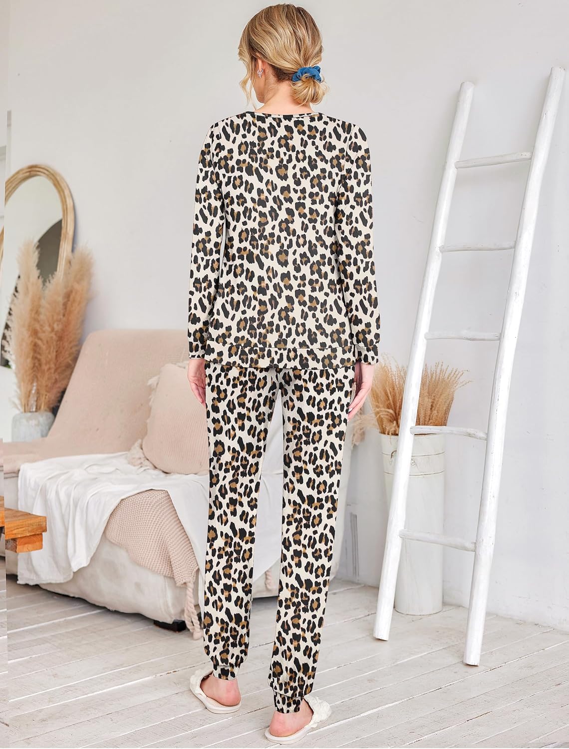 Detalle de Ekouaer 2-Pack Women's Pajama Sets with Long-Sleeve Top, Joggers and Pockets