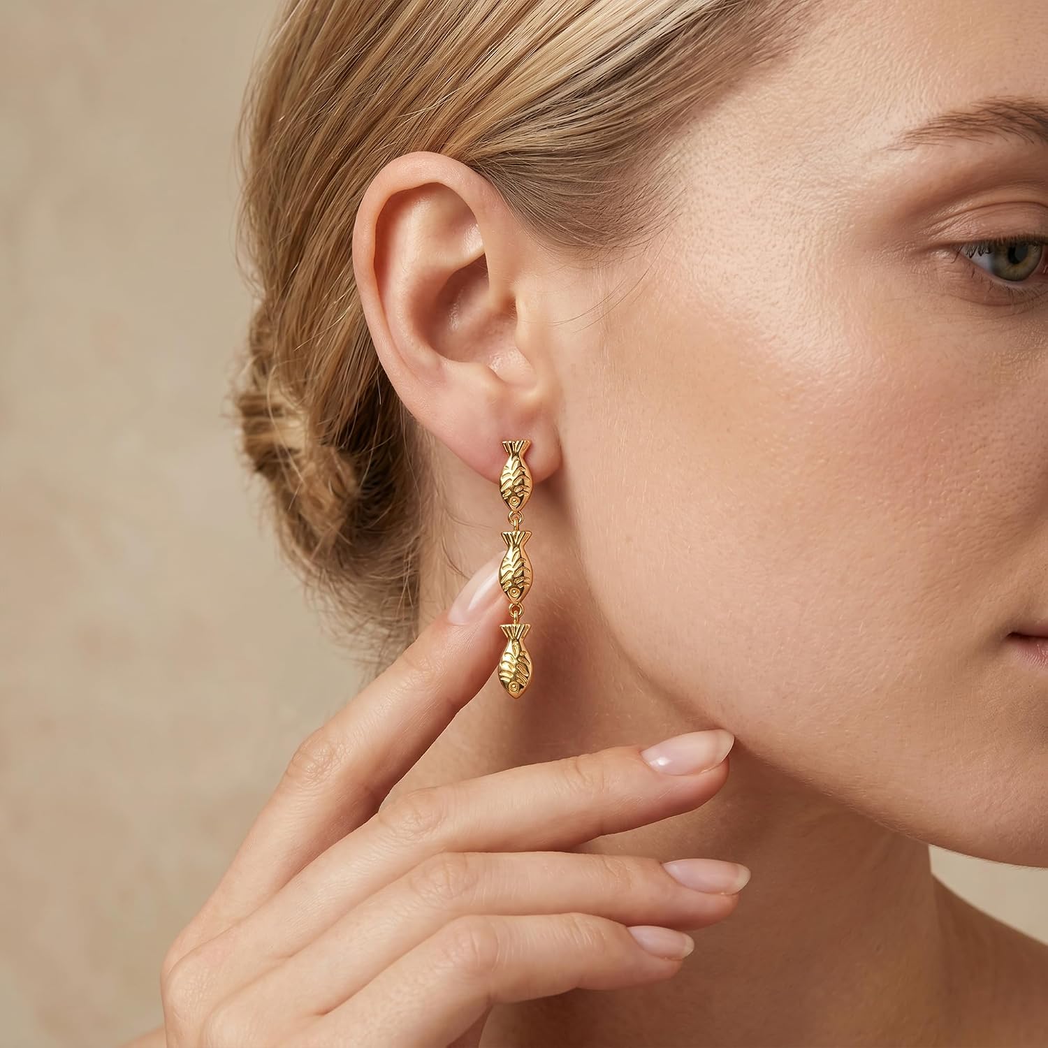 Detalle de MIJENITI Fish Drop Earrings