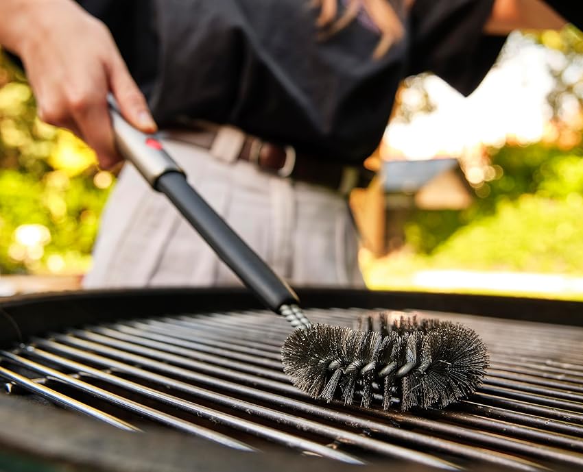 Detalle 1 de Joseph Joseph GrillOut cepillo para barbacoa resistente