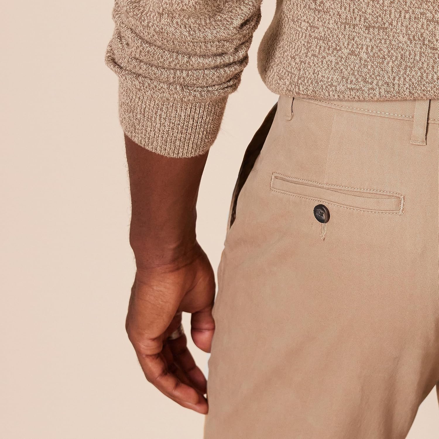 Thumbnail 3 de Amazon Essentials Men’s Slim-Fit Casual Stretch Chino Trousers (Khaki)
