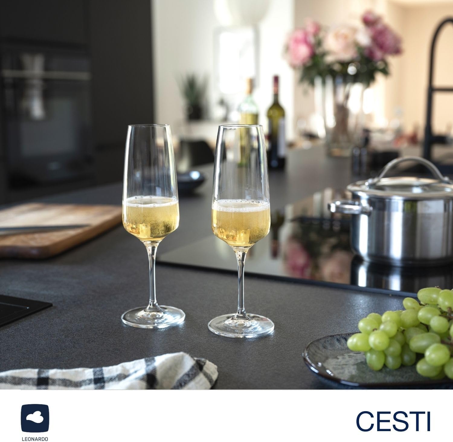 Detalle 2 de LEONARDO HOME Sektgläser CESTI (6er Set) inkl. Poliertuch – Spülmaschinenfest, Stoßfest und elegant