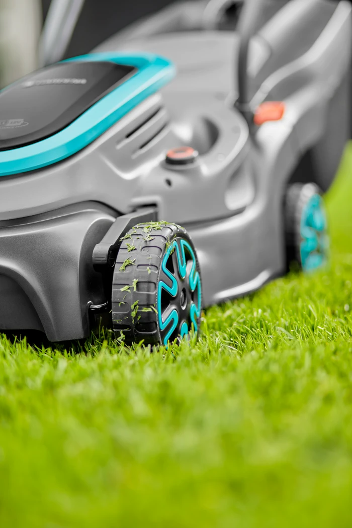 Thumbnail 2 de GARDENA PowerMax 32/18V P4A Solo Akku-Rasenmäher für bis zu 200 m²