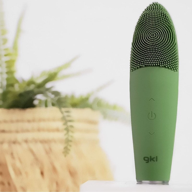 Detalle de GKL Beauty Aloe Vibes: Limpiador facial de silicona térmica para un masaje que abre poros y elimina impurezas