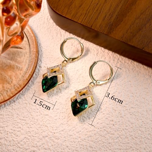 Detalle de Aliyoham Emerald Green Hoop Earrings with Cubic Zirconia – 18K Gold Plated Dangle Hoops