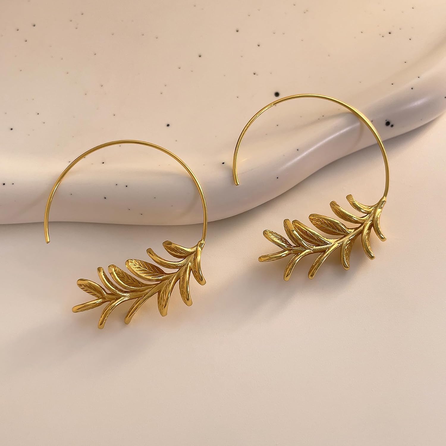 Detalle de GAXAYA Hoop Earrings, 5 cm