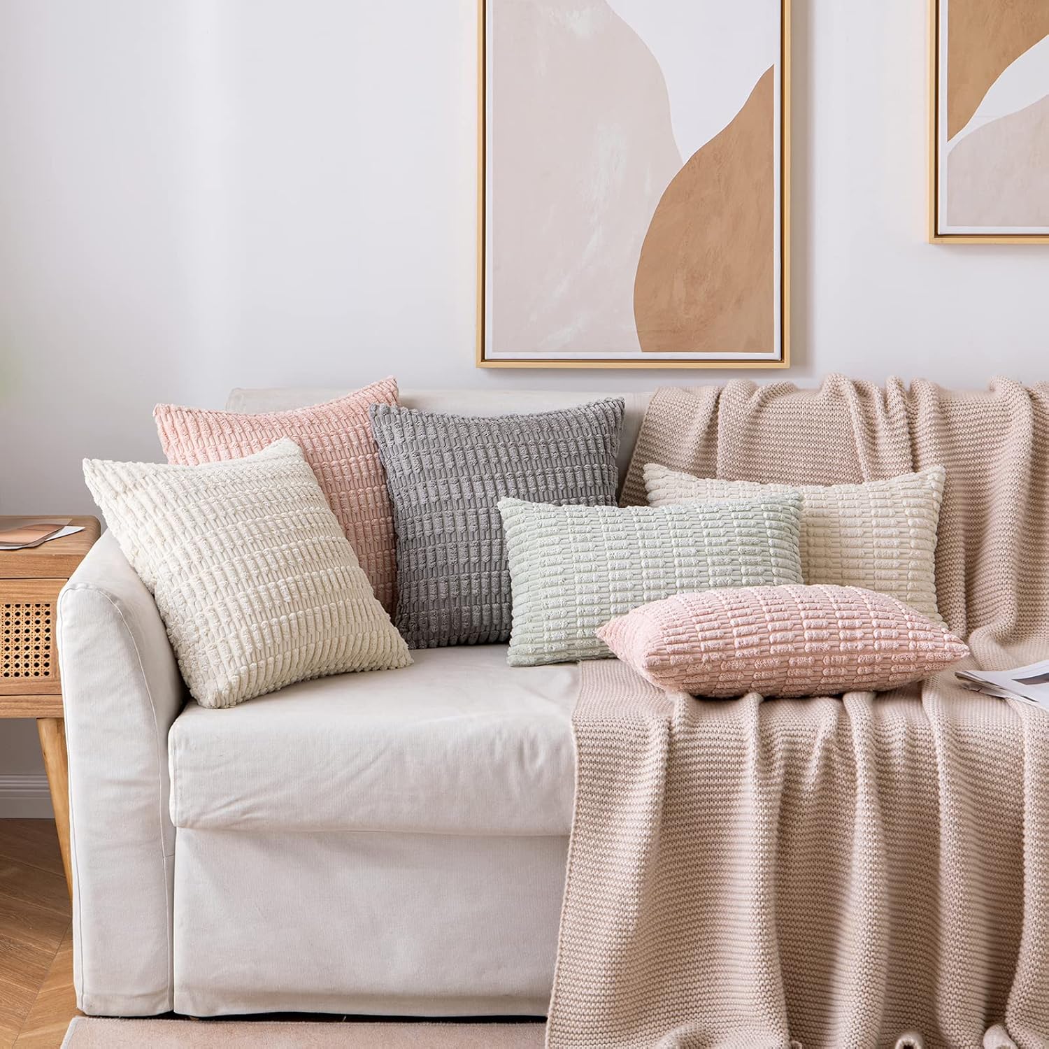 Thumbnail 4 de MIULEE 2-Pack Corduroy Cream White Square Cushion Covers 50x50 cm (20x20 in) – Boho Deco for Living Room or Bedroom
