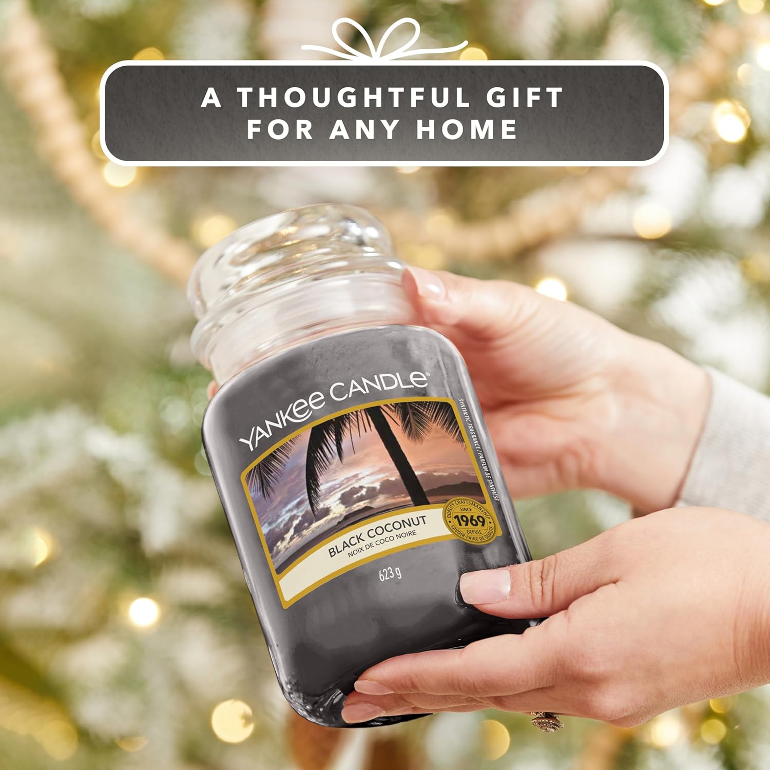 Detalle de Yankee Candle Scented Candle | Black Coconut Large Jar — Long Burning, 623 g