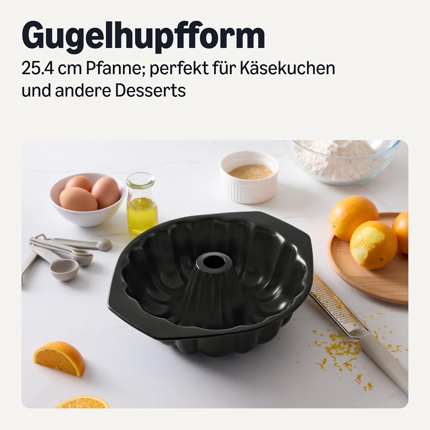 Detalle de Amazon Basics Antihaft-Napfkuchenform, 25,4 cm – Ofenfest, spülmaschinenfest und mit rilliger Oberfläche