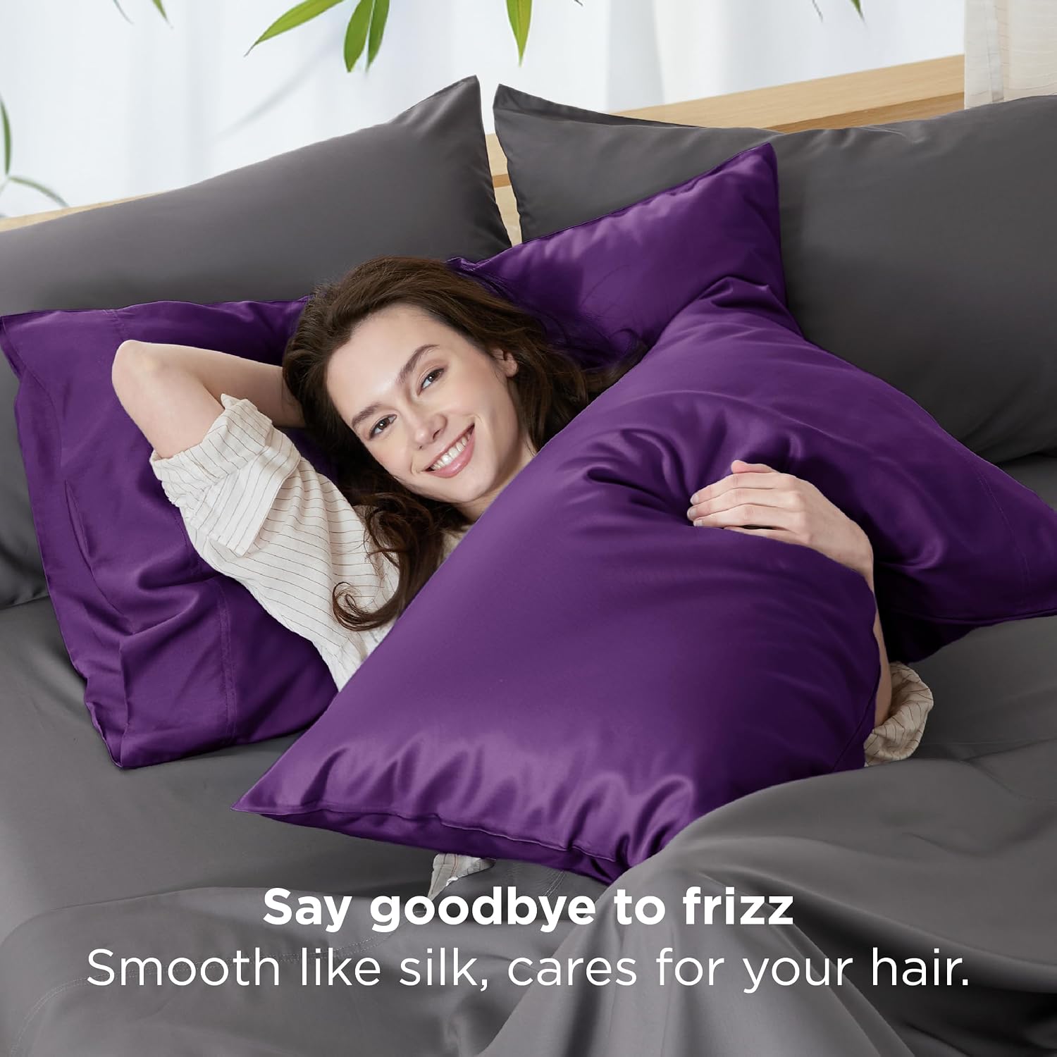 Detalle de Bedsure King Size Bamboo-Derived Rayon Pillowcases, Purple, Set of 2
