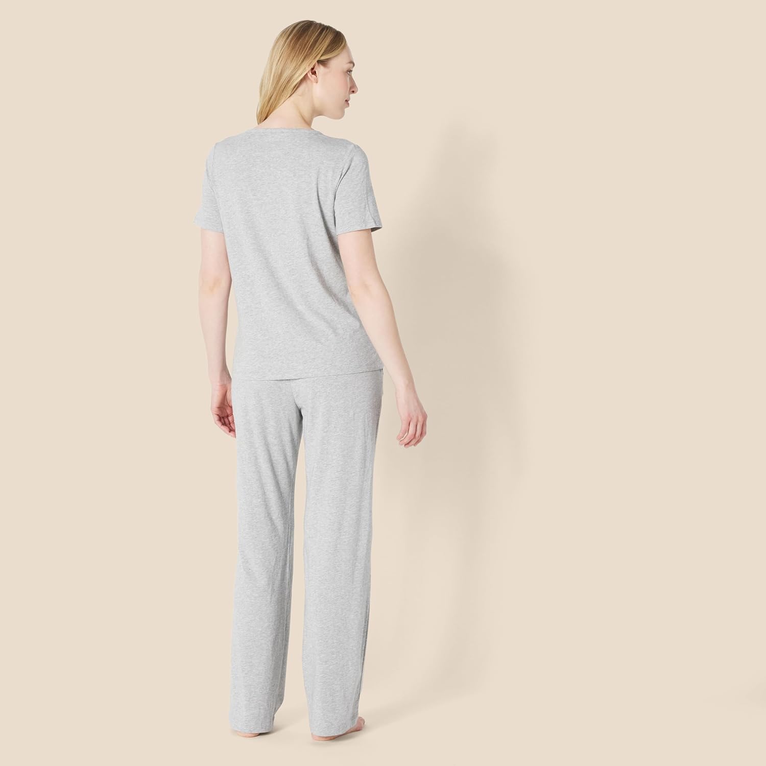 Thumbnail 1 de Amazon Essentials women’s soft cotton-modal pyjama set with short-sleeve T-shirt and relaxed trousers