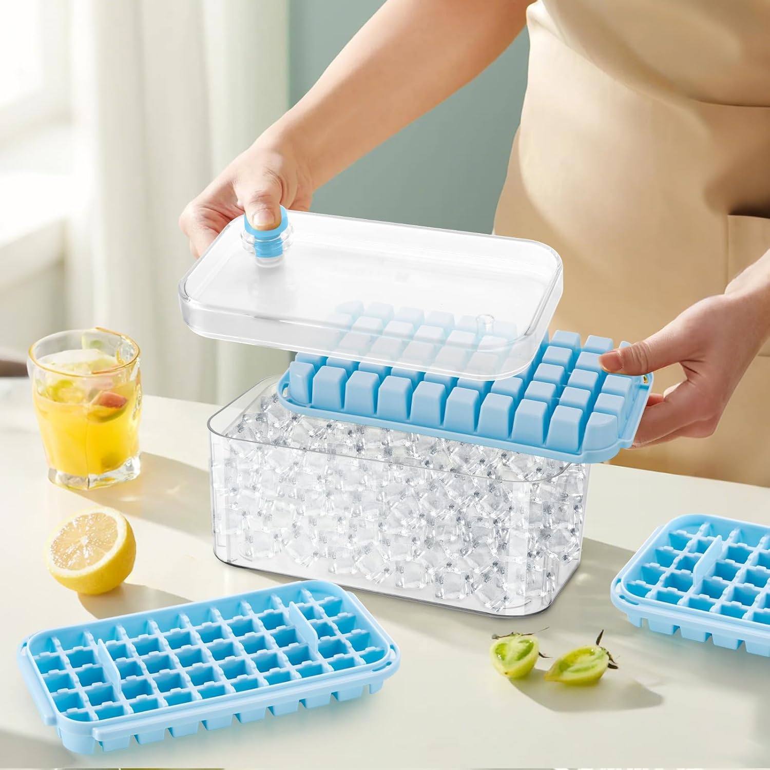 Detalle 1 de Seachrgif B-ICE-L-001 ijsblokjesvormenset voor 150 ijsblokjes met deksel en ijsschep
