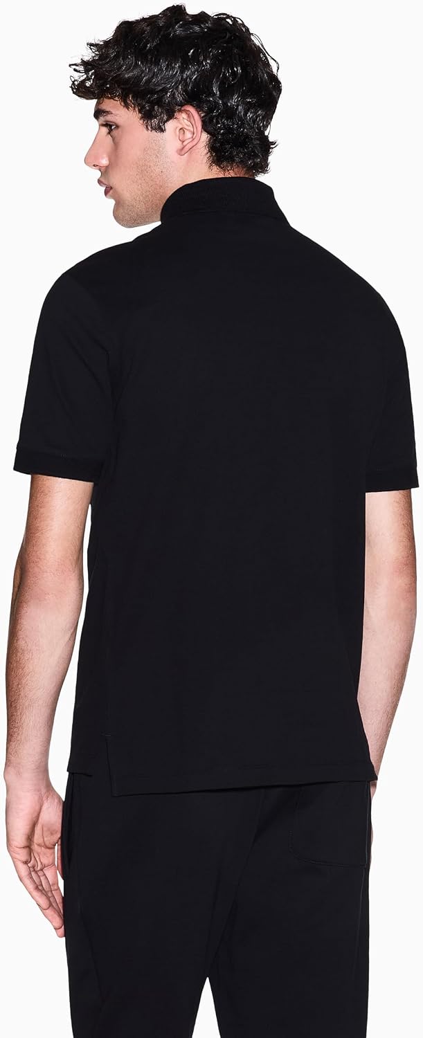 Detalle de Armani Exchange Black and Gold Capsule Polo Homme - Patch Logo