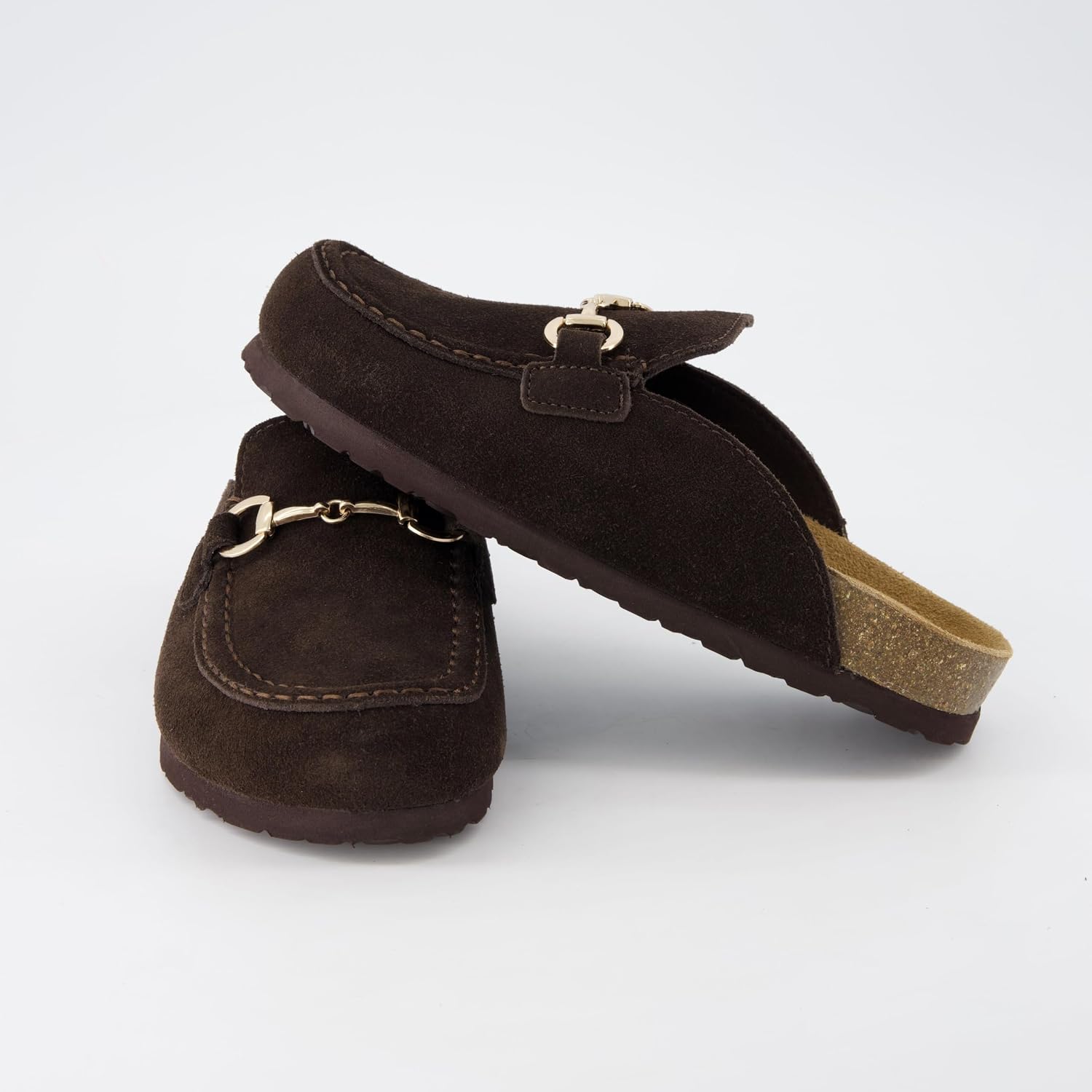 Detalle 2 de CUSHIONAIRE Cliff Suede Clog Mules for Women with Cork Footbed