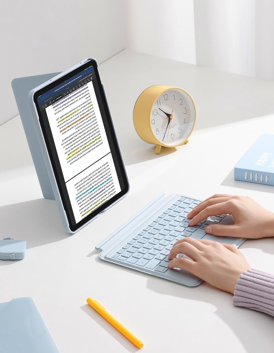 Detalle 2 de Inateck Tastatur-Hülle für iPad (A16 11 Zoll & iPad 10. Gen 10,9 Zoll, QWERTZ) mit Touchpad und 7-farbiger Beleuchtung – KB04112