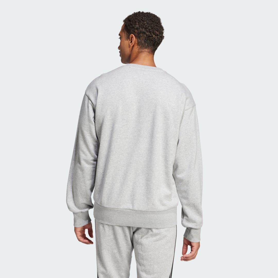 Detalle 2 de Sudadera Essentials Big Logo French Terry de Adidas: comodidad diaria con un toque clásico