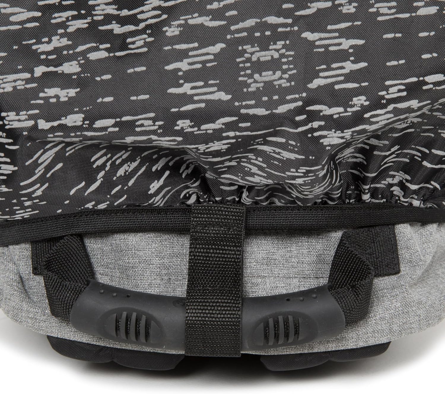 Detalle 2 de Eastpak Cory: Housse de Pluie pour Sac à Dos – Drops (Noir)
