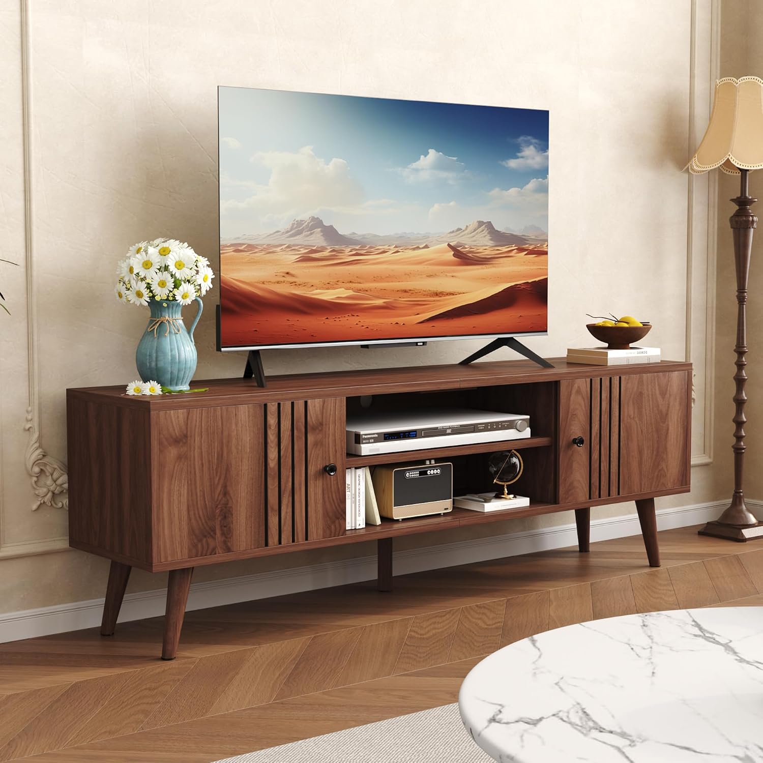 Detalle de HOMEFORT 021A Mid-Century TV Stand, Walnut, Sliding Doors and Cable Holes