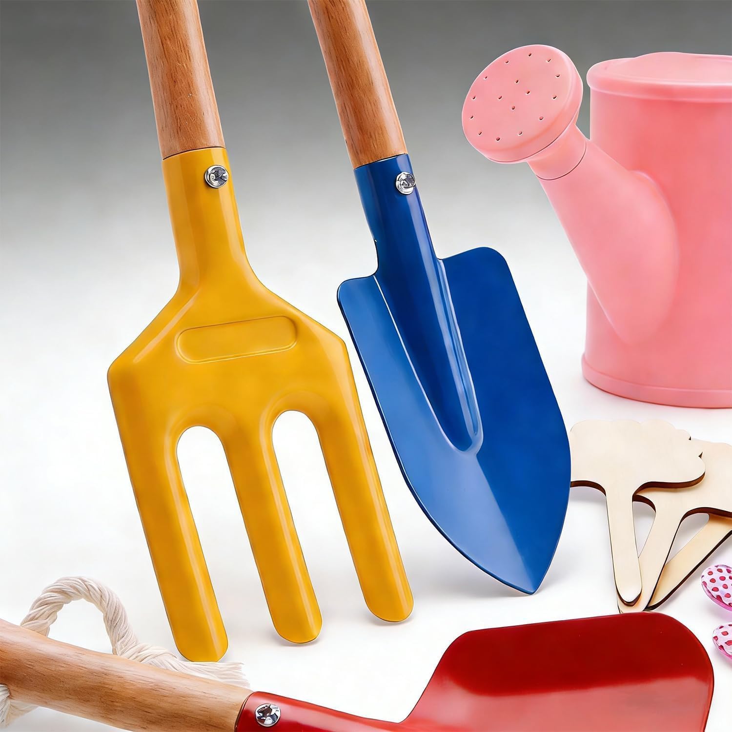 Detalle de Kids Gardening Tools Set Toddler Gardening Kit with Apron & Tote Bag, Shovel, Fork, Trowel and Gloves