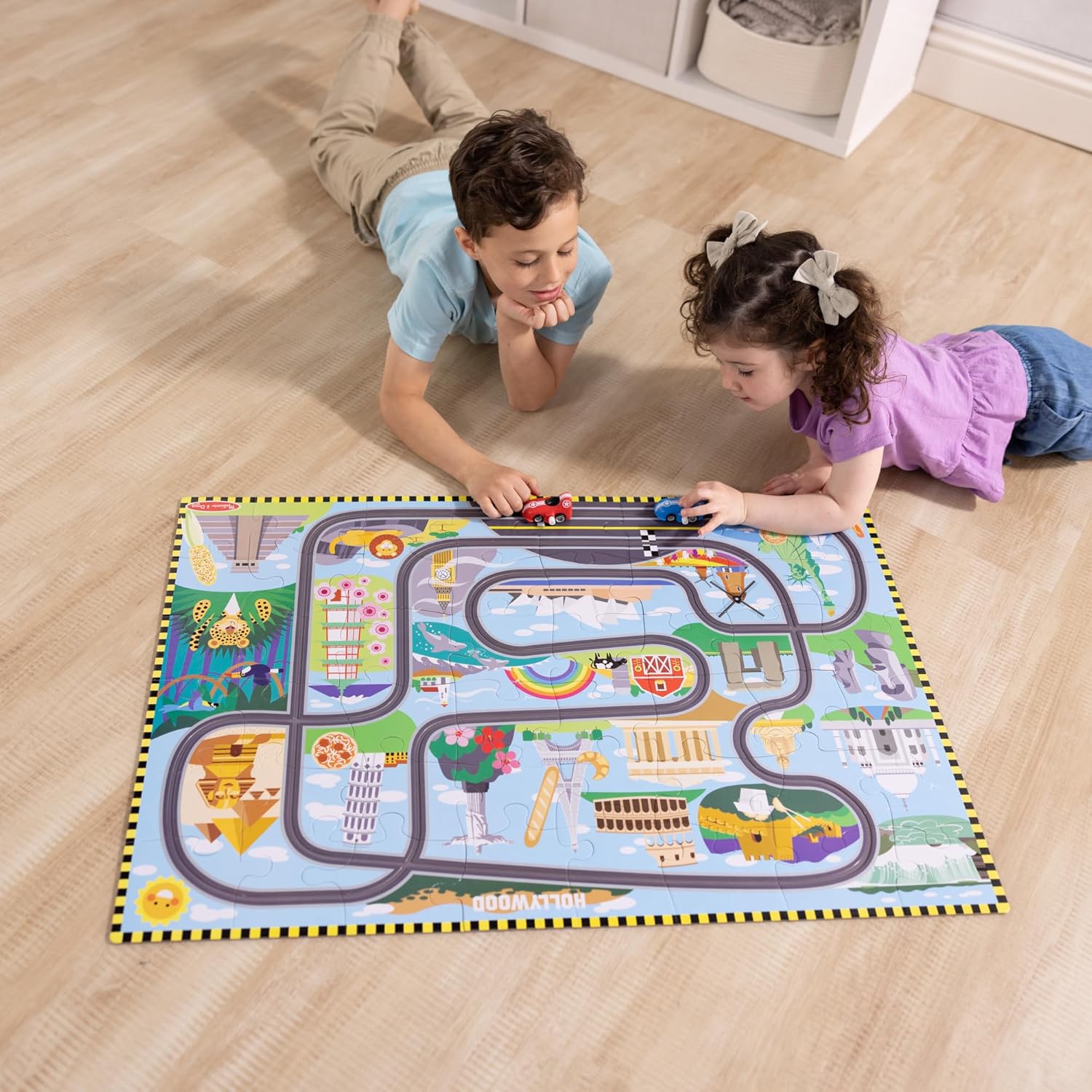 Detalle 2 de Melissa & Doug Bodenpuzzle Autorennen ab 3