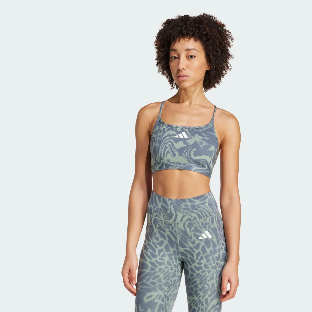 Detalle de Sujetador Aeroreact Training Light Support 3 bandas