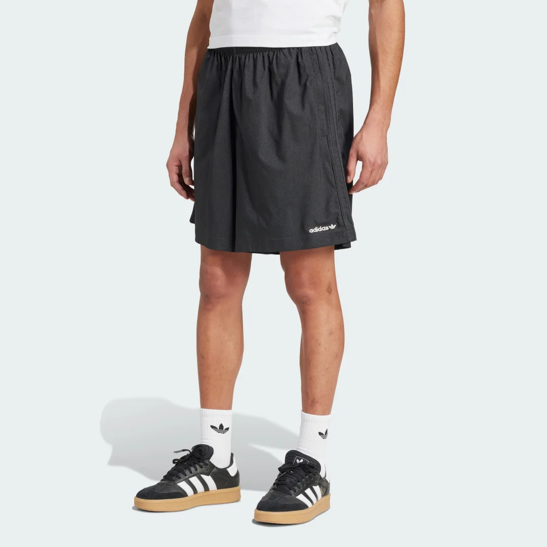 Detalle de Adidas Woven Short Negro: versatilidad y comodidad para el día a día