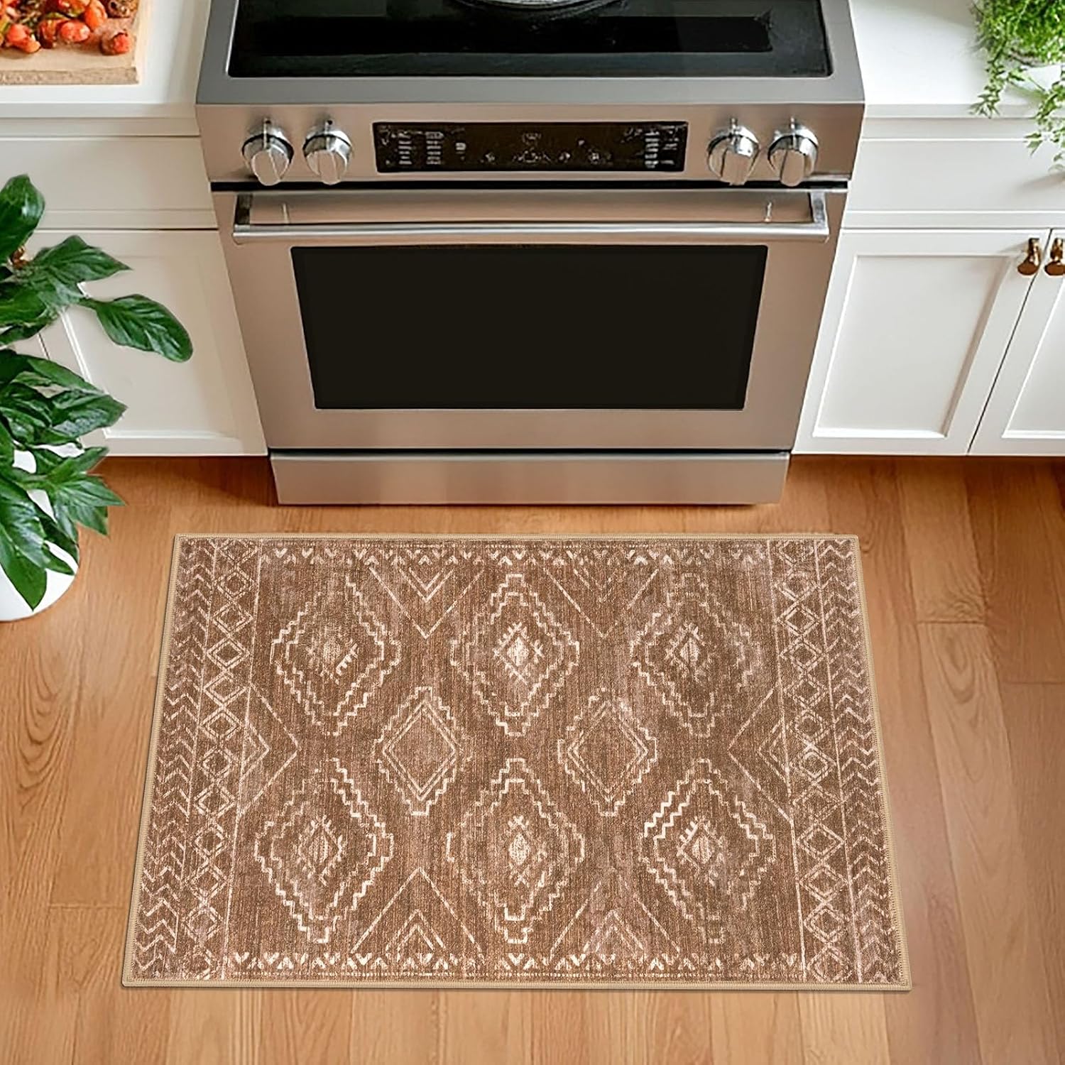 Detalle 2 de KILOCOCO Rug 2' x 3' Washable Indoor Doormat, Mocha Brown Geometric