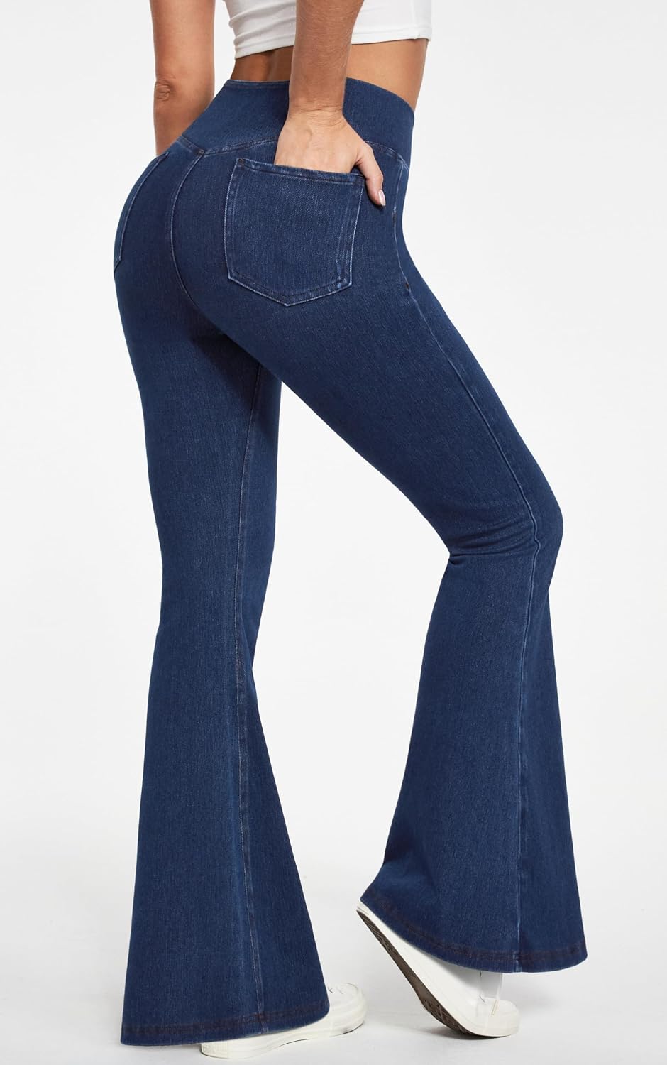 Detalle de IUGA Pull-On Flare Jeans with 4 Pockets