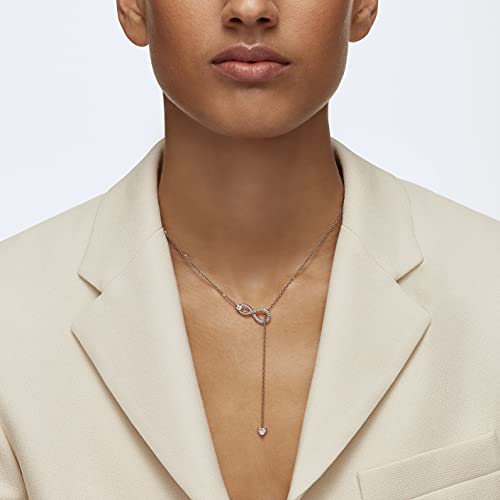 Detalle de Swarovski Collier en Y Infinity Blanc – Placage or rosé, élégance au quotidien