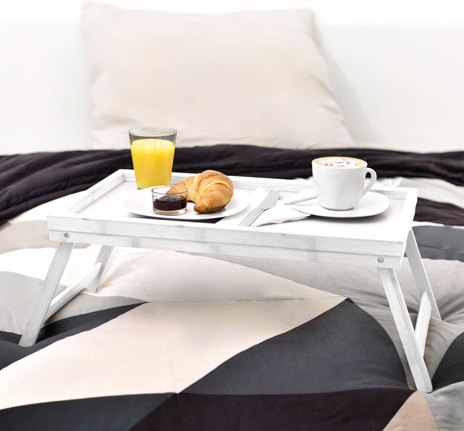 Thumbnail 4 de GOODS+GADGETS® frukostbricka i bambu, 50 × 30 cm med fällbara ben
