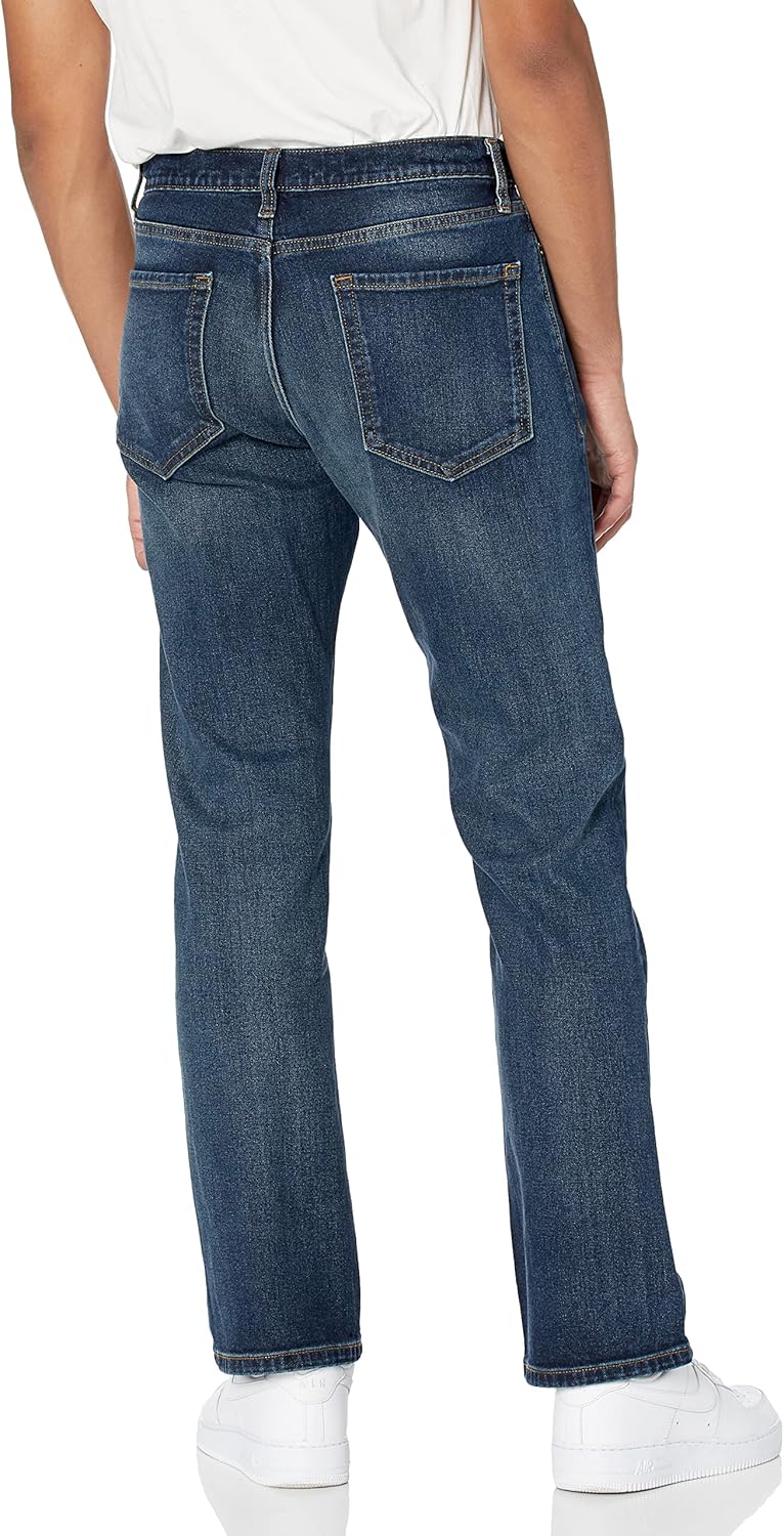 Thumbnail 1 de Amazon Essentials Herren Bootcut-Jeans mit gerader Passform – Auslauffarben