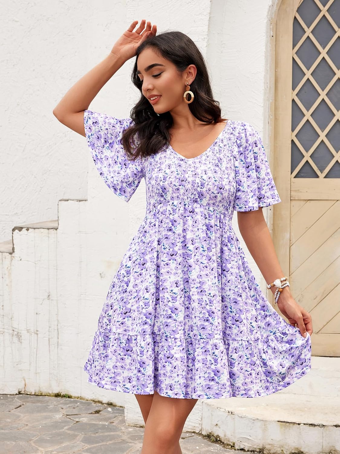 Thumbnail 3 de UEAL Women's Floral Smocked V-Neck Flutter Sleeve Sundress with Pockets