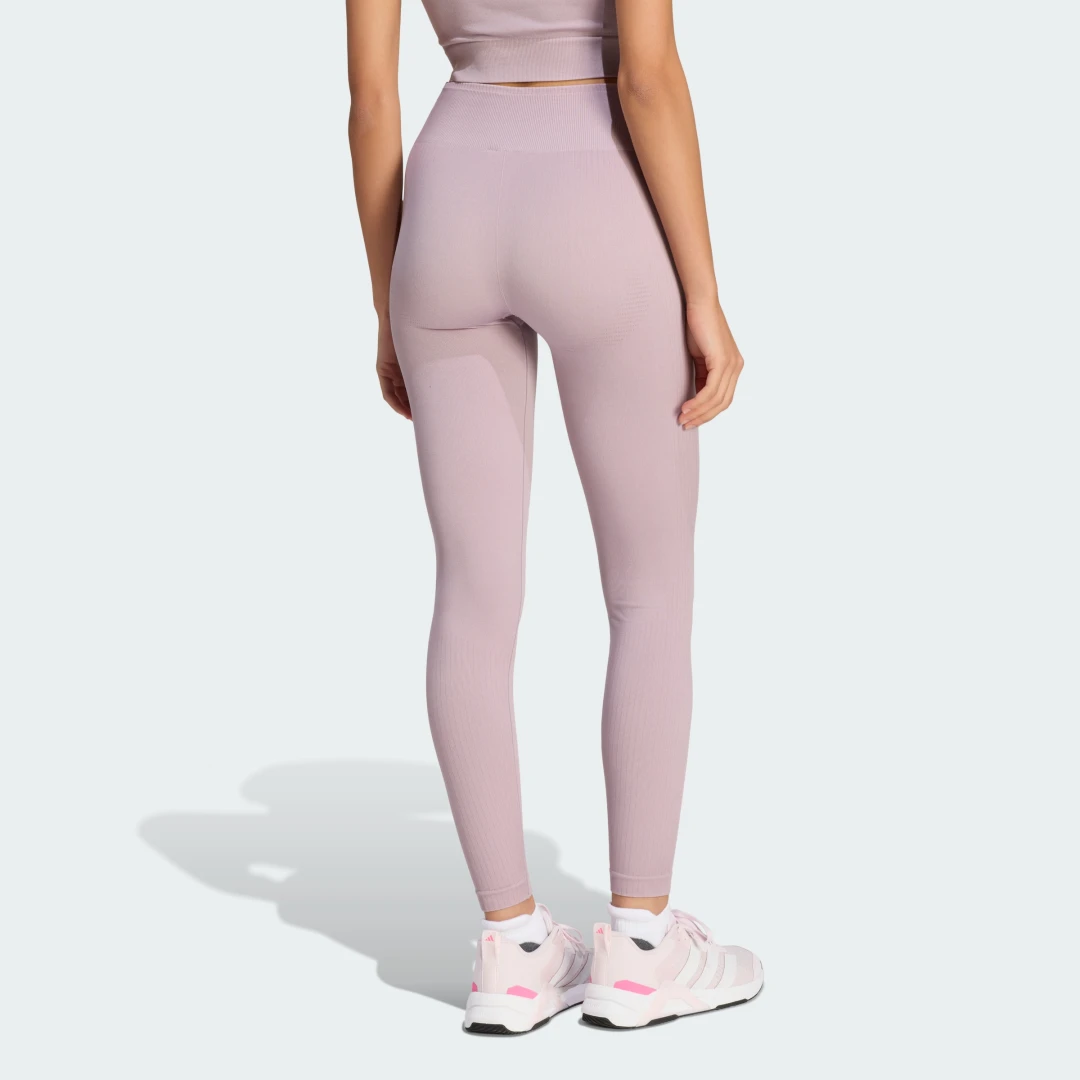 Detalle 2 de Mallas de punto largas de entrenamiento Essentials de Adidas – violeta