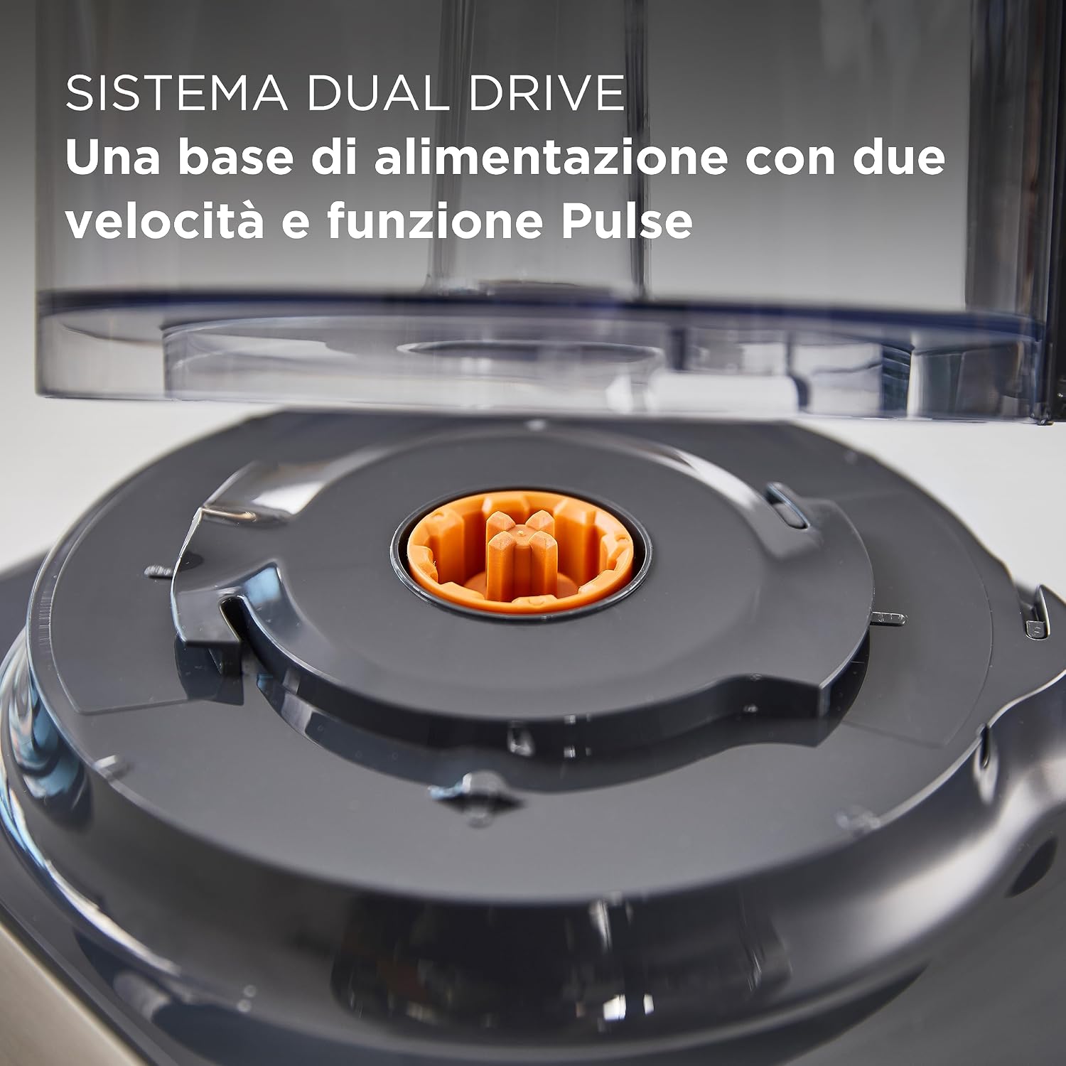 Detalle de Kenwood Multipro Compact FDM301SS: robot da cucina all-in-one compatto e versatile