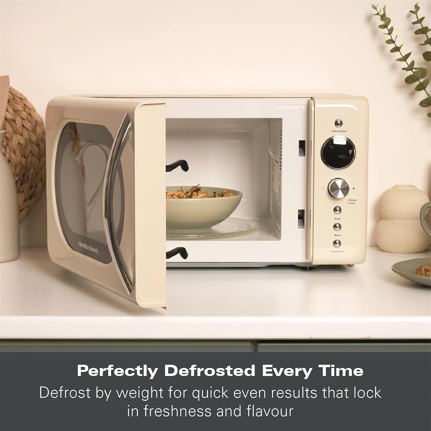 Thumbnail 6 de Hamilton Beach 20L Retro Microwave HB70H20C, Cream – compact, 8 presets and 700W