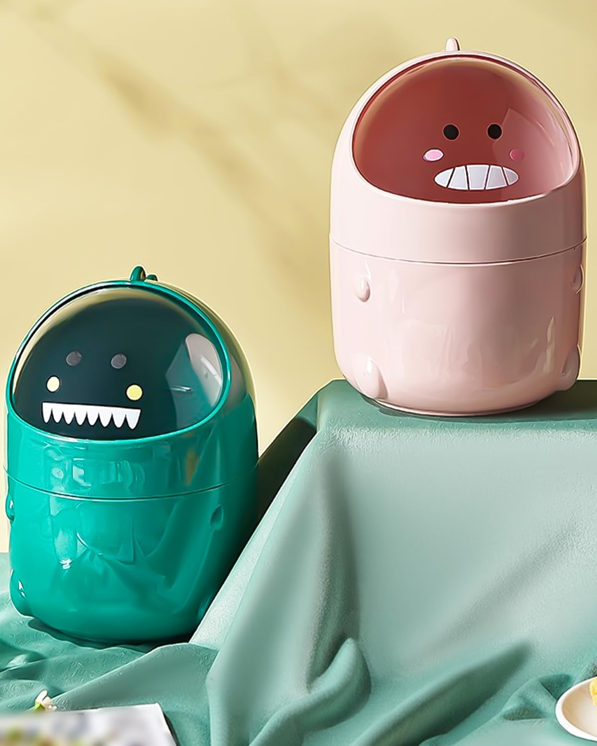Detalle 2 de Yoxovo mini-papperskorg med lock, grön dinosauriedesign för skrivbord