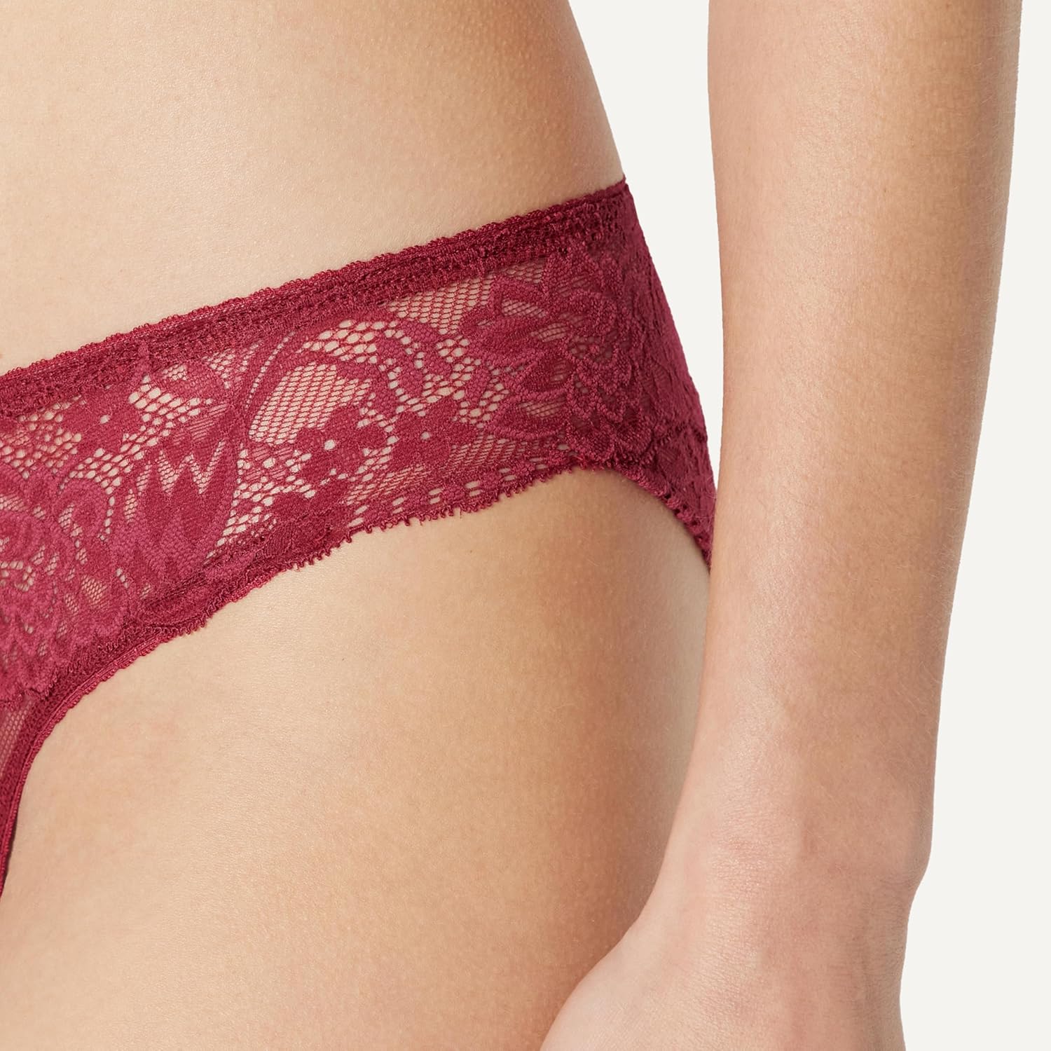Thumbnail 3 de Amazon Essentials Women’s Stretch Galloon Lace Bikini Knicker (low-rise, full back coverage)